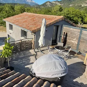 Sublime De Caractère ,50 M2 Climatisé . Montlaur-en-Diois